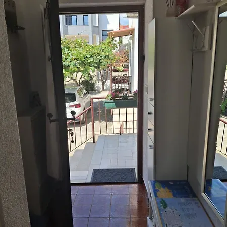Opremljen Apartman Sa Balkonom I Netflixom Split