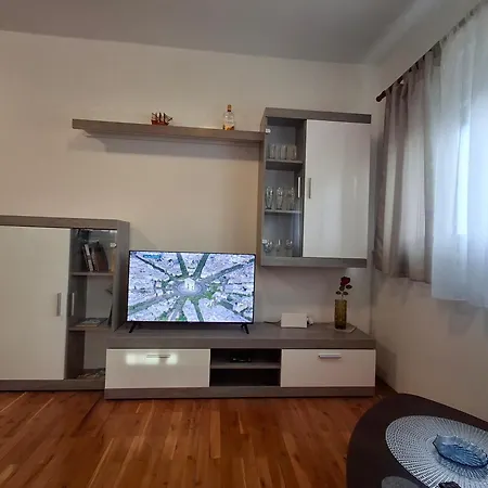 Opremljen Apartman Sa Balkonom I Netflixom Split