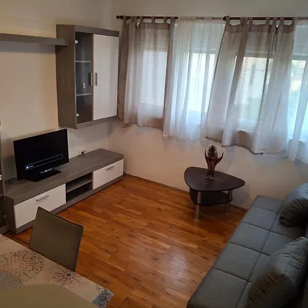 Opremljen Apartman Sa Balkonom I Netflixom Apartamento Split
