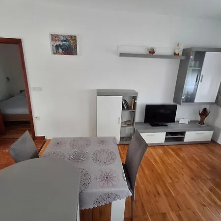 Opremljen Apartman Sa Balkonom I Netflixom Apartamento Split