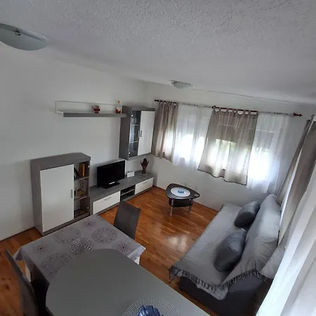Opremljen Apartman Sa Balkonom I Netflixom Split