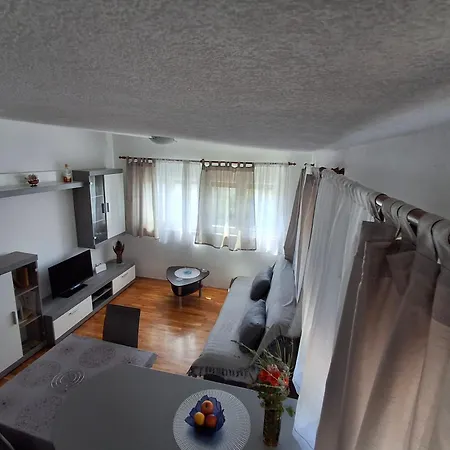 Opremljen Apartman Sa Balkonom I Netflixom Apartamento Split
