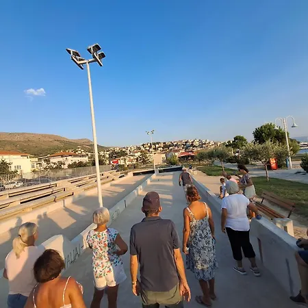 Opremljen Apartman Sa Balkonom I Netflixom Apartamento Split